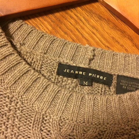 Tan sweater - Picture 5 of 5